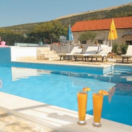 Vila Dvori Stipanovi With Heated Pool And Jacuzzi Donje Rascane Exteriér fotografie